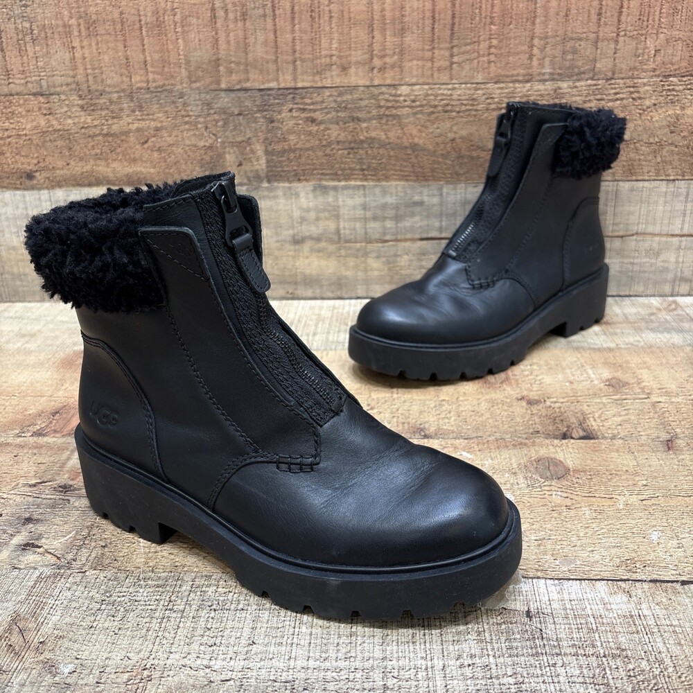 Ugg Women’s Black Leather Front Zip Slip On Winter Boots Size 7.5